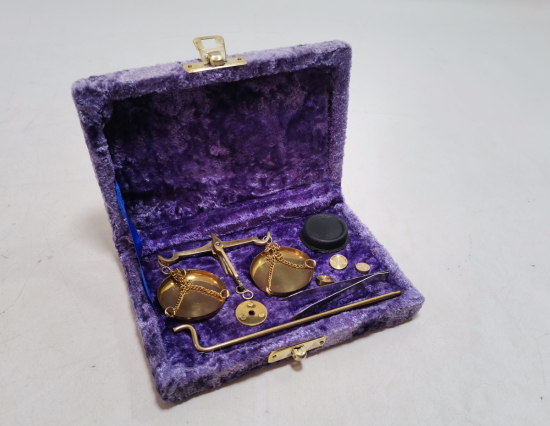 YAKIN DÖNEM DEKORATİF KUYUMCU TERAZİSİ