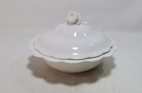 OSMANLI DÖNEMİ PORSELEN KAPAKLI AŞURELİK