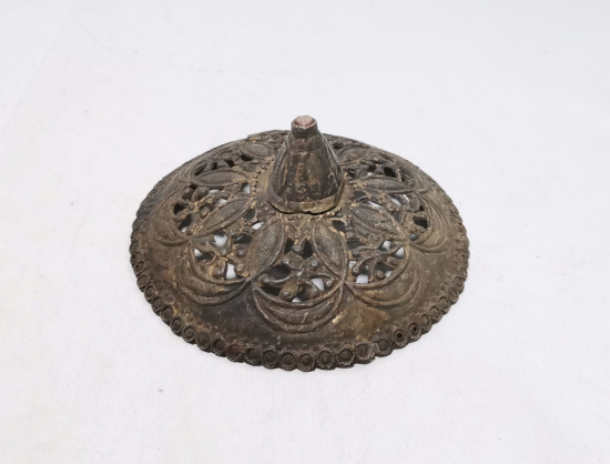 ÜZERİ HİLAL MOTİFLİ OSMANLI DÖNEMİ TESTERE İŞÇİLİKLİ GELİN TEPELİĞİ