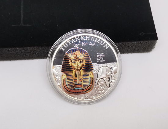 TUTANKHAMON VE 2. ELİZABETH GÖRSELLİ GÜMÜŞ KAPLAMA HATIRA 1 DOLAR