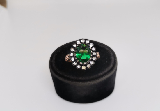 ELMAS VE ZÜMRÜT TAŞLI ÖZEL YAPIM YÜZÜK