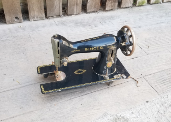 ANTİKA SİNGER DİKİŞ MAKİNESİ