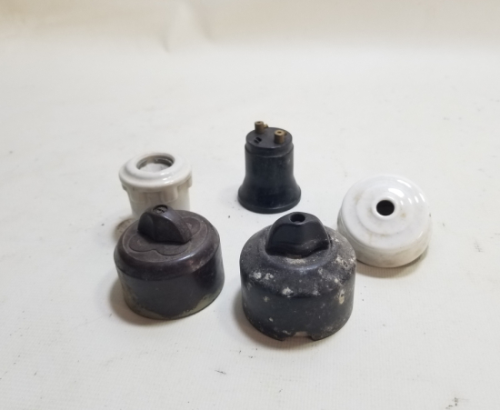 ANTİKA LAMBA ANAHTARI VE PORSELEN DUY LOTU