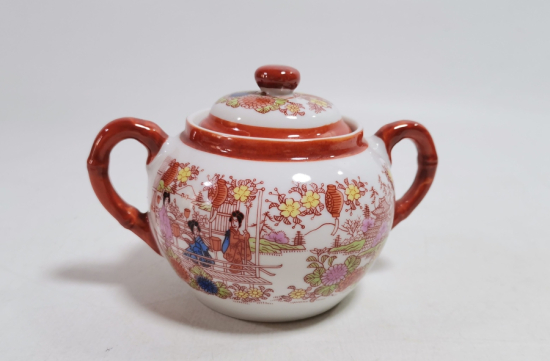 UZAK DOĞU YAPIMI PORSELEN ŞEKERLİK