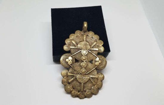 KABARTMA İŞÇİLİKLİ ANTİKA TÜRKMEN KOLYE - GERDANLIK PARÇASI