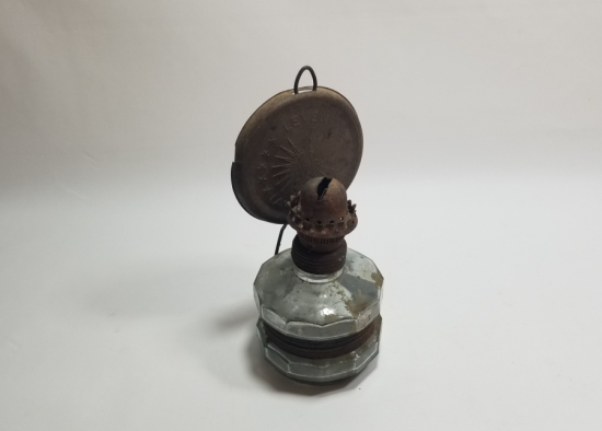 KÖŞELİ FORMLU YERLİ YAPIM ANTİKA GAZ LAMBASI