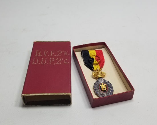 BELÇİKA İŞÇİ VE ZANAATKAR ÜSTÜN HİZMET MADALYASI