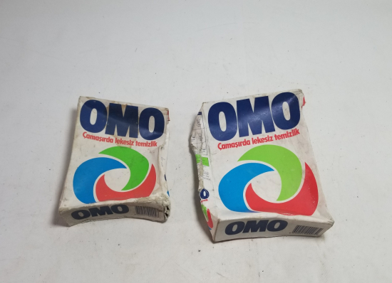 İKİ ADET İÇİ BOŞ OMO DETERJAN PAKETİ