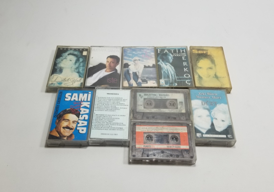 İÇLERİ DOLU NOSTALJİK KASET LOTU