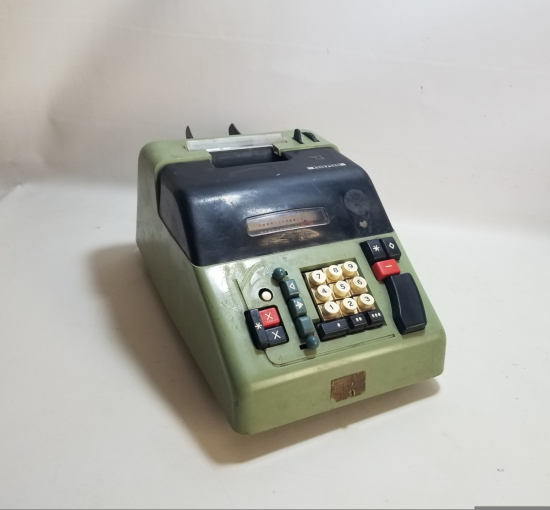 OLİVETTİ MARKA ANTİKA HESAP MAKİNESİ
