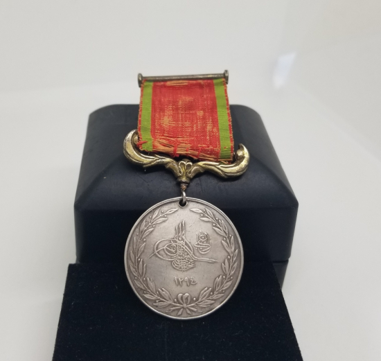 2.ABDÜLHAMİT HAN DÖNEMİ GÜMÜŞ ASKI VE İPEK KURDELASIYLA RUSYA MUHAREBESİ MADALYASI