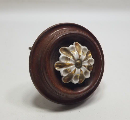 AHŞAP ÜZERİ ALTIN VERMEYLİ PORSELEN APLİKLİ OSMANLI DÖNEMİ NADİR KAPI KOLU