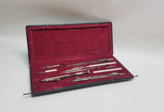 ORİJİNAL KUTUSUNDA ANTİKA ÇEKOSLAVAK PERGEL TAKIMI