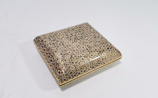 MARKUTERİ İŞÇİLİKLİ ANTİKA KAPAKLI KUTU