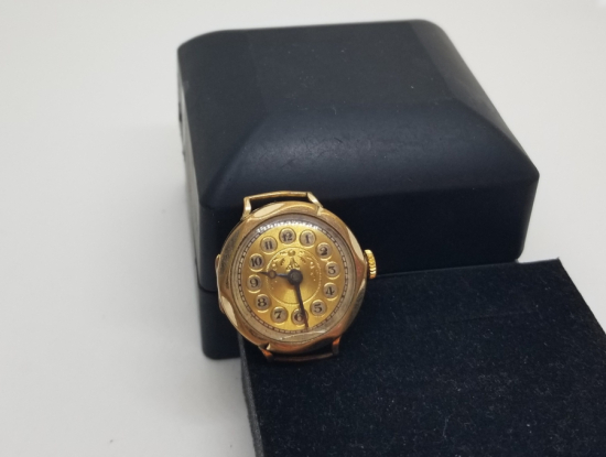 ANTİKA KURMALI ALTIN KAPLAMA KOL SAATİ