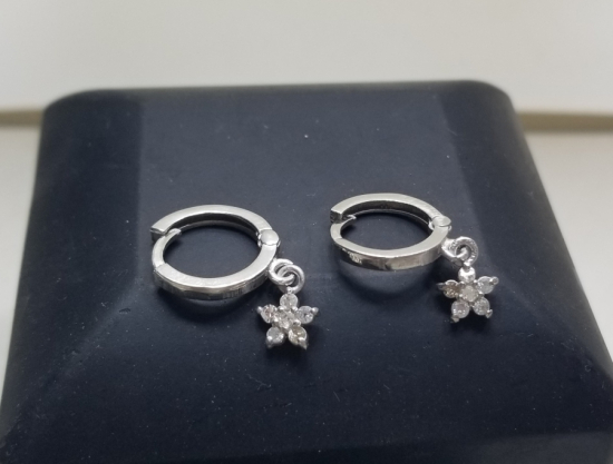 PIRLANTA TAŞLI ÖZEL YAPIM KÜPE