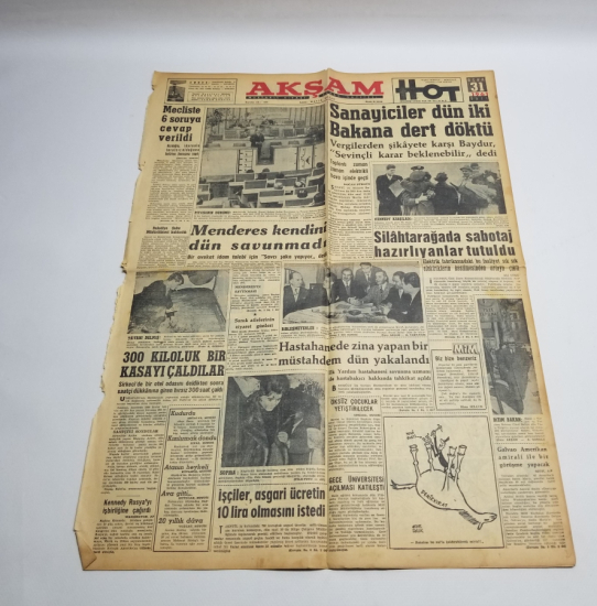 MENDERES'İN İDAMI KONULU 31 OCAK 1961 TARİHLİ AKŞAM GAZETESİ
