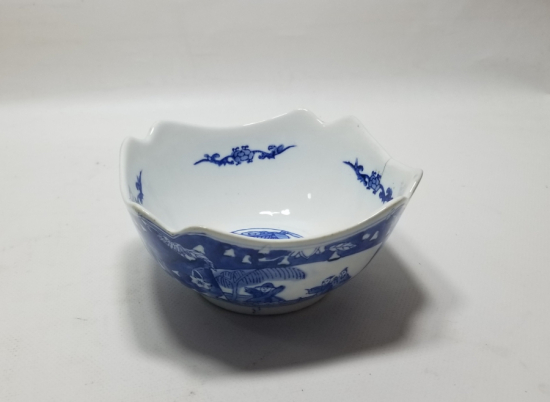 ALTI DAMGALI ANTİKA UZAKDOĞU PORSELEN KASE