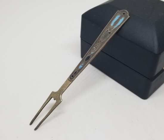 ORAK ÇEKİÇ DAMGALI ANTİKA MİNELİ RUS GÜMÜŞ PEYNİR ÇATALI