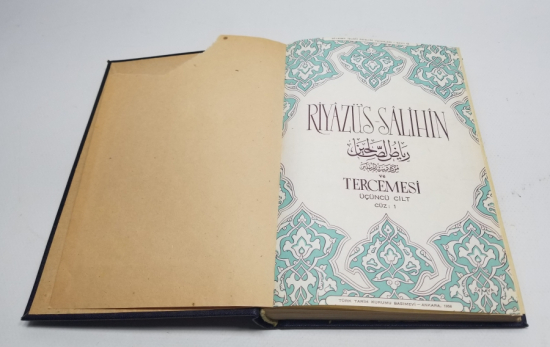 RİAZZÜS-SALİHİN VE TERCEMESİ KONULU BASKI KİTAP