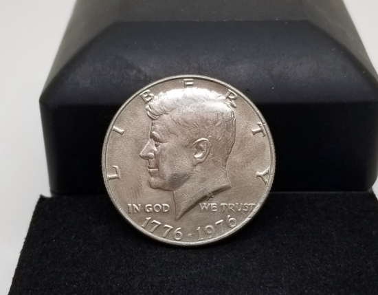 YÜKSEK KONDSİYONDA KOLEKSİYONLUK 1976 GÜMÜŞ AMERİKAN YARIM DOLAR