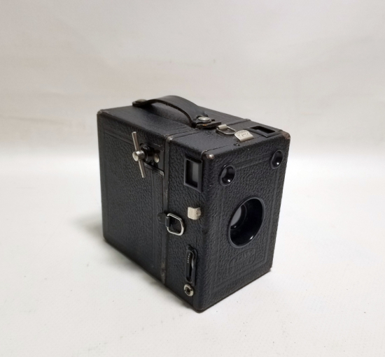 YÜKSEK KONDİSYONDA ANTİKA FOTOĞRAF MAKİNESİ