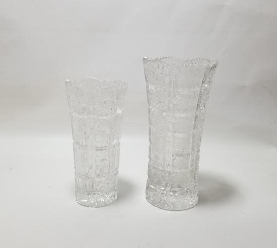 KRİSTAL KESME İŞÇİLİKLİ İKİ ADET ANTİKA CAM VAZO