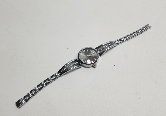 GÜMÜŞ KAPLAMA NOSTALJİK KOL SAATİ