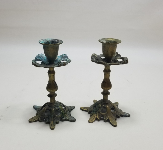 KABARTMA İŞÇİLİKLİ ANTİKA ÇİFT ŞAMDAN - MUMLUK