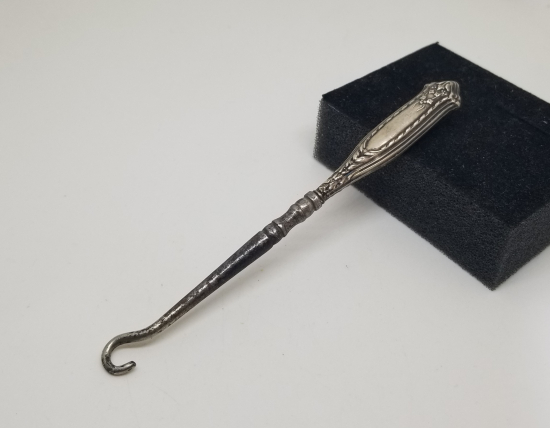 GÜMÜŞ SAPLI ANTİKA POTİN BAĞLAMA ALETİ