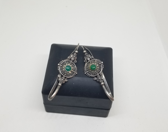 KABARTMA İŞÇİLİKLİ ÖZEL YAPIM GÜMÜŞ AKİK TAŞLI KÜPE