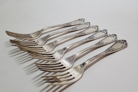 KABARTMA İŞÇİLİKLİ GÜMÜŞ ÇATAL TAKIMI