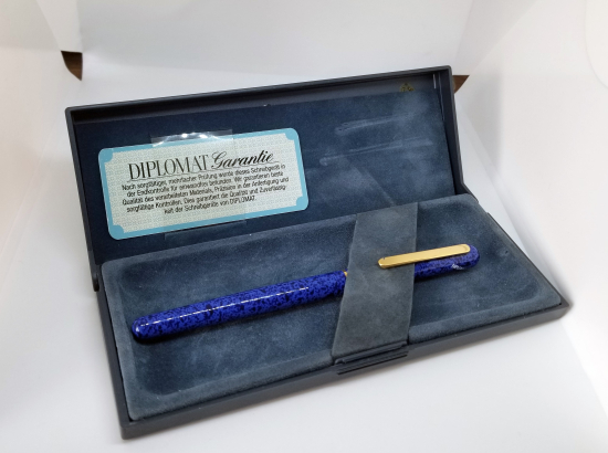 ORİJİNAL KUTUSUNDA ALTIN UÇLU DİPLOMAT MARKA DOLMA KALEM