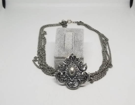 KABARTMA İŞÇİLİKLİ ANTİKA İNGİLİZ BOYUNLUK - GERDANLIK