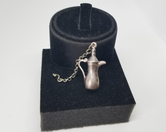 İBRİK FORMUNDA YAPILMIŞ NADİR GÜMÜŞ KÖSTEK SALLAMASI