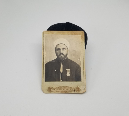 OSMANLI DÖNEMİ GÜMÜŞ BÜYÜK İMTİYAZ MADALYALI BİR HOCAYA AİT FOTOĞRAF