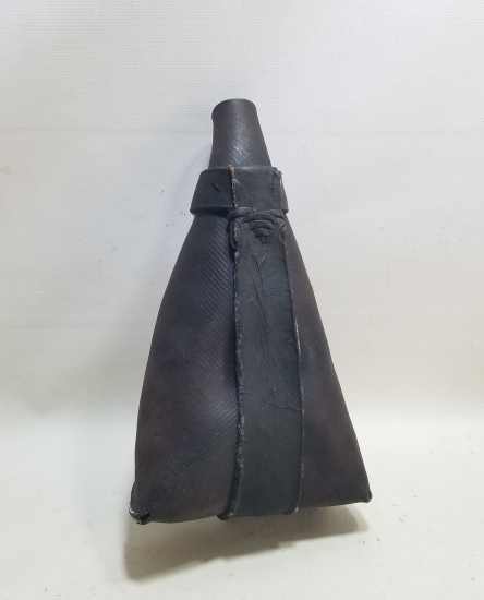 OSMANLI DÖNEMİ DERİDEN MAMUL NADİR YENİÇERİ BARUTLUK