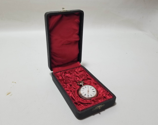 ORİJİNAL KUTUSUNDA KURMALI ANTİKA GÜMÜŞ KASA CEP SAATİ