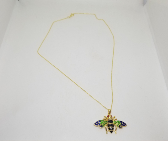 PIRLANTA TAŞLI ARI FORMLU MİNE İŞÇİLİKLİ ÖZEL YAPIM KOLYE