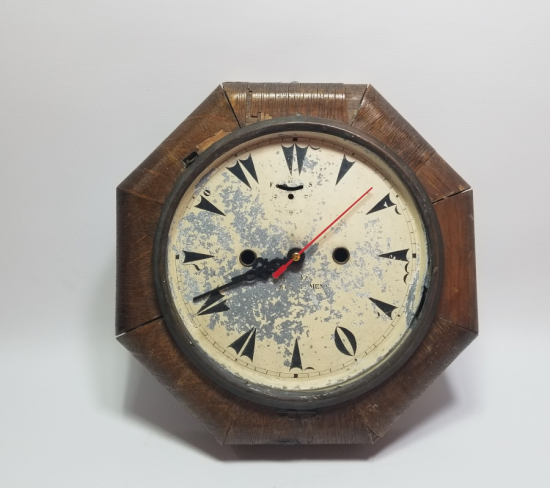 SONRADAN PİLLİ SAATE ÇEVRİLMİŞ OSMANLI İSTASYON SAATİ