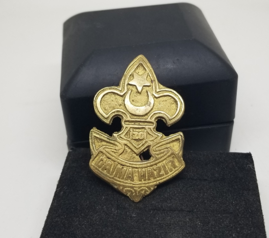 CUMHURİYET BAŞLARI YÜKSEK KONDİSYONDA NADİR İZCİ ŞAPKA KOKARTI