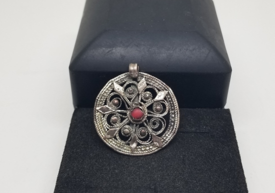 ÜZERİ MERCAN TAŞLI OSMANLI DÖNEMİ GÜMÜŞ KOLYE UCU