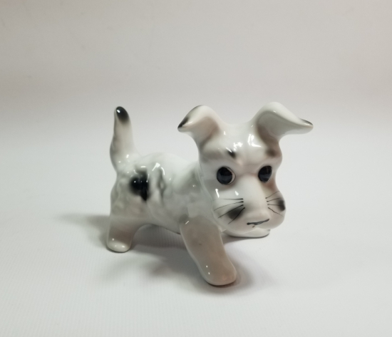 ANTİKA PORSELEN KÖPEK FİGÜRÜ