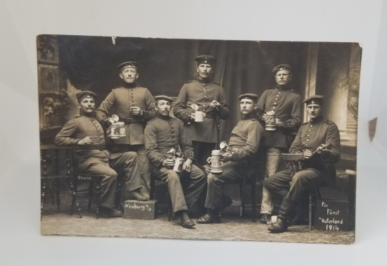 1. DÜNYA SAVAŞI DÖNEMİ NADİR SERAMİK BİRA BARDAKLARIYLA ÇEKİLMİŞ ALMAN SUBAY FOTOĞRAFI