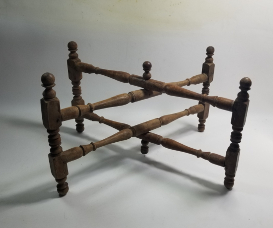 NADİR TİPTE OSMANLI DÖNEMİ AHŞAP SOFRA ALTI