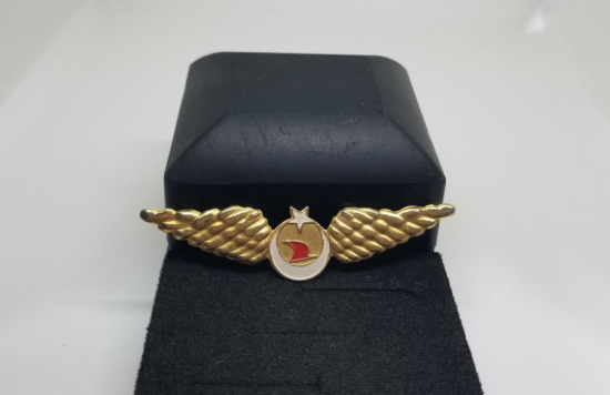 ÜZERİ MİNE İŞÇİLİKLİ ANTİKA TÜRK HAVA YOLLARI ROZET