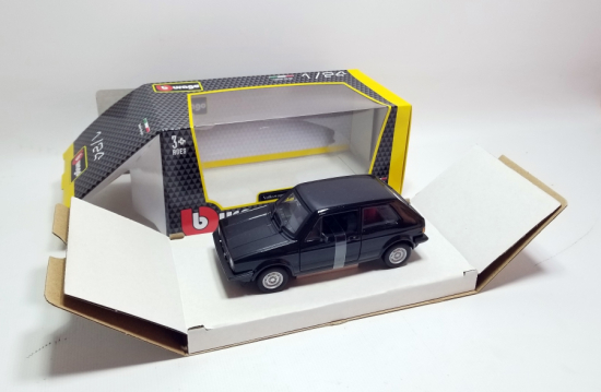 1/24 ÖLÇEKLİ KOLEKSİYONLUK OYUNCAK ARABA