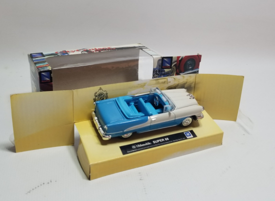 1/43 ÖLÇEKLİ KOLEKSİYONLUK OYUNCAK ARABA