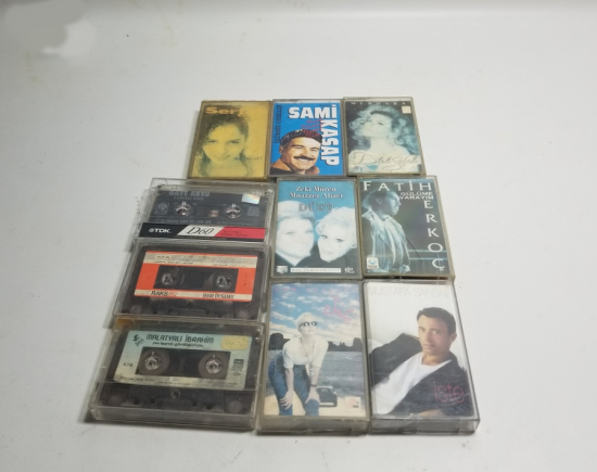 İÇLERİ DOLU NOSTALJİK KASET LOTU