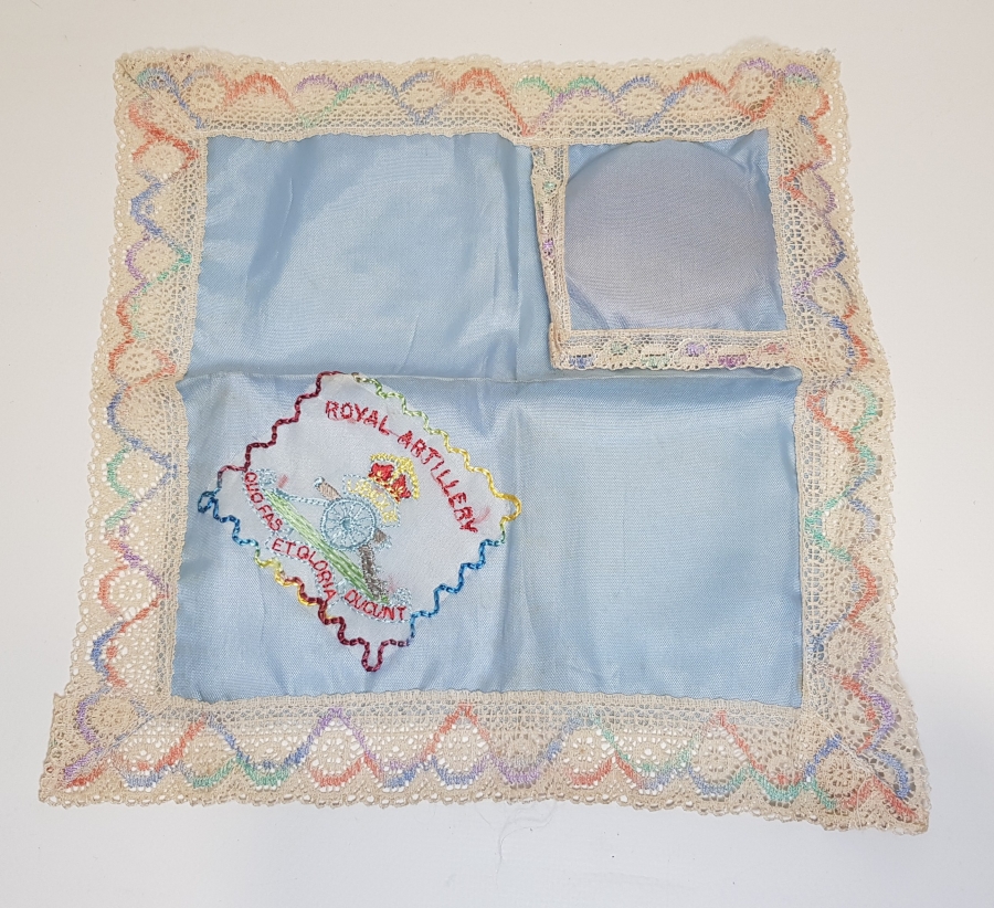 1. DÜNYA SAVAŞI - ÇANAKKALE SAVAŞI: KUTUSUNDA İNGİLİZ İPEK MENDİL 